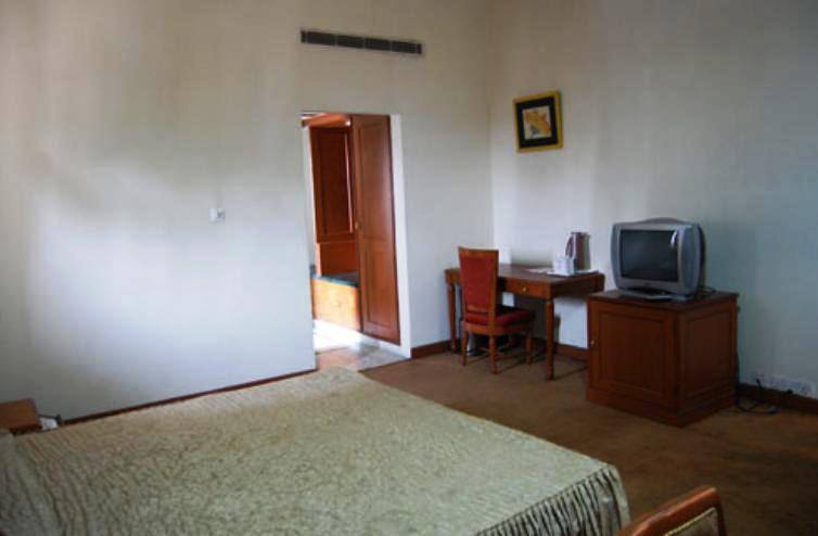 Hotel Sita Manor (Wi Fi Complimentary), Gwalior 4